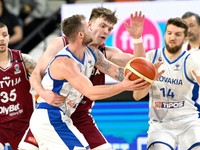 Slovenský basketbalista Jakub Mokráň v kvalifikačnom zápase proti Lotyšsku. 