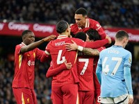 Futbalisti Liverpoolu sa tešia z gólu v zápase proti Manchestru City.