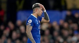 Enzo Fernández v drese Chelsea FC.