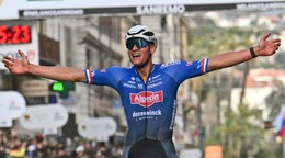 Holanďan Mathieu Van der Poel vyhral monumentálnu klasiku Miláno - San Remo 2023