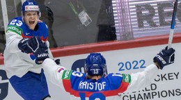 Adam Liška a Michal Krištof v zápase Kazachstan - Slovensko na MS 2022.