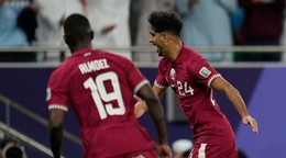 Katarský stredopoliar Jassem Gaber Abdulsallam oslavuje svoj gól v semifinále Ázijského pohára vo futbale Irán - Katar. 