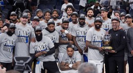 Dallas Mavericks oslavuje postup do finále NBA.
