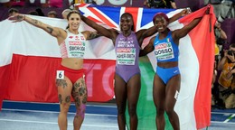 Ilustračná fotografia- Zlatá Dina Asherová-Smithová (v strede) vo finále stovky na ME v atletike 2024. Striebro brala Ewa Swobodová (vľavo), bronz Zaynab Dossová.
