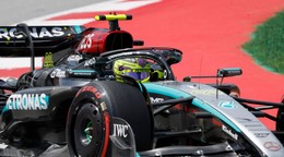 Britský pilot formuly 1 Lewis Hamilton počas Veľkej ceny Španielska 2024.