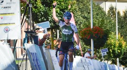 Slovenská cyklista Viktória Chladoňová vyhrala preteky V4 v Novej Bani 2024.