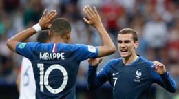 Antoine Griezmann (vpravo) a Kylian Mbappé.