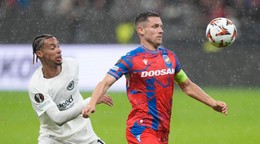 Svetozár Markovič a Hugo Ekitike.