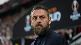Bývalý taliansky futbalista a legenda AS Rím Daniele De Rossi.