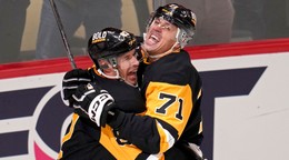 Sidney Crosby a Jevgenij Malkin.