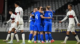 Slovenskí reprezentanti sa tešia po strelenom góle v zápase Slovensko U21 - Portugalsko U21.