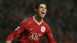 Cristiano Ronaldo v drese Manchester United v roku 2006.