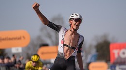 Mexičan Isaac Del Toro.