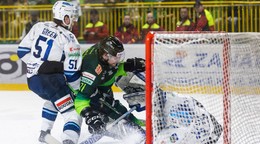 Útočník Žiliny Alexander Avcin v zápase proti HK Nitra. 