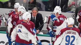 Tréner Colorada Jared Bednar.