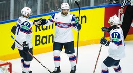 Radosť nórskych hokejistov počas MS v hokeji 2025. 