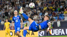 Tomáš Suslov v zápase Slovensko - Rumunsko v skupine A na EURO U21 2025.