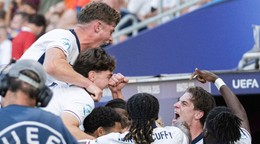Gólová radosť na 2:1 pre Aglicko počas semifinále Anglicko - Holandsko na majstrovstvách Európy hráčov do 21 rokov v Bratislave