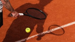 Tenis, antuka (ilustračný záber)