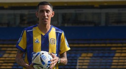Ángel Di María s dresom Rosario Central po návrate do Argentíny.