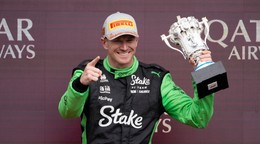 Nico Hülkenberg oslavuje 3. miesto na Veľkej cene Veľkej Británie.