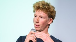 Na snímke bežec na lyžiach Peter Hinds.