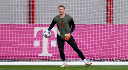 Manuel Neuer attends počas tréningovej jednotky.