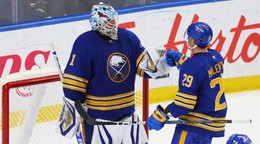 Ukko-Pekka Luukkonen a Beck Malenstyn.