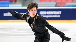 Slovenský krasokorčuliar Adam Hagara.