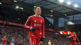 Florian Wirtz oslavuje prvý gól v drese Liverpoolu.