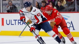 Martin Fehérváry a James van Riemsdyk.