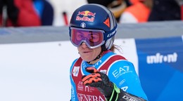 Sofia Goggiová v cieli pretekov super-G vo Val-d'Isère.
