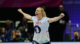 Henny Ella Reistad z Nórska oslavuje po strelení gólu.