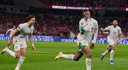 Ayoub El Kaabi oslavuje gól.