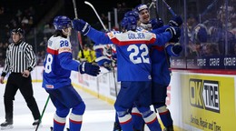 Radosť slovenských hokejistov po strelenom góle na MS U20.