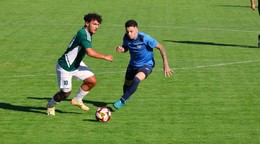 Marcel Marík (10) v stretnutí 4. kola 5. ligy JV ZsFZ Dvory nad Žitavou – Kolárovo (0:0).