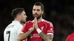 Maďarský futbalový stredopoliar Dominik Szoboszlai v drese Liverpoolu.