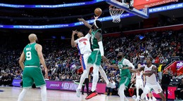 Momentka zo zápasu Detroit - Boston.