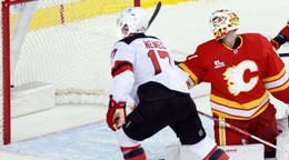 Slovenský obranca Šimon Nemec strieľa víťazný gól.