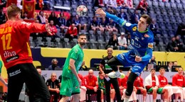 Momentka zo zápasu Slovinsko a Čierna Hora.