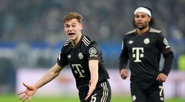 Hnev hráčov Bayernu Mníchov v zápase s Hamburgom.