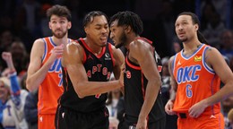Momentka zo zápasu Oklahoma City Thunder - Toronto Raptors.