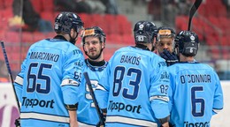Hokejisti Bratislavy sa radia počas zápasu 48. kola hokejovej Tipsport ligy HC Prešov - HC Slovan Bratislava.
