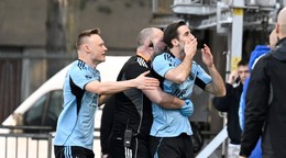 Na snímke vpravo strelec gólu Andraž Šporar (Slovan) a vľavo Nino Marcelli (Slovan) sa radujú.