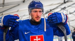 Pavol Regenda po tréningu Slovenska pred štartom hokejového turnaja na ZOH 2026 v Miláne. 
