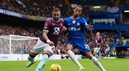 Momentka zo zápasu Burnley - Chelsea.