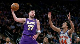 Luka Doncič (77) proti New Yorku Knicks.