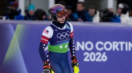 Americká lyžiarka  Mikaela Shiffrinová reaguje v cieli slalomu tímovej kombinácie žien.