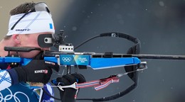 Fabien Claude počas štafety mužov na 4×7,5 km na zimných olympijských hrách. 