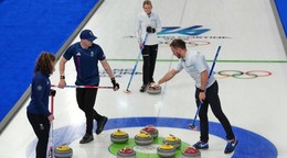 Bruce Mouat a Jennifer Dodds.